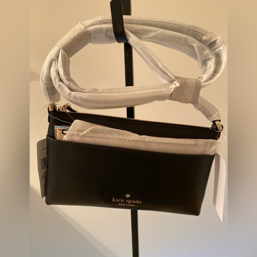 Kate Spade Sadie Saffiano Leather Top Zip Crossbody Black great Christmas gift